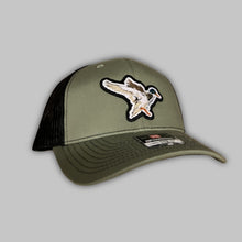 Load image into Gallery viewer, Landing Mallard Trucker